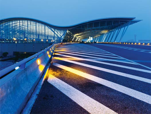 Shanghai Pudong Intl Airport: Fastest growing hub  for passenger and cargo traffic