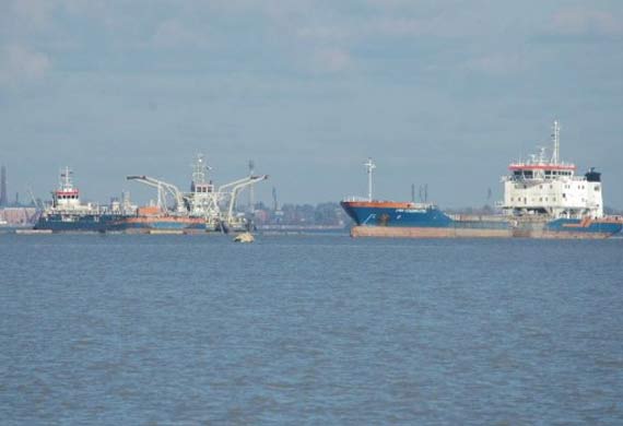 Port of Bronka receives Liebherr container gantry cranes