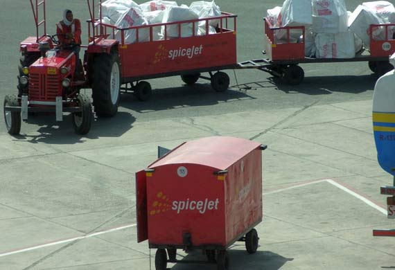 SpiceJet to add domestic cargo service