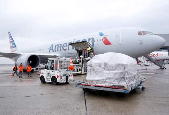 AA Cargo enhances product line with CSafe Global Leasing