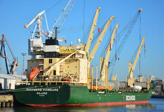 Port of Hamburg Staying on course Port of Hamburg Staying on course