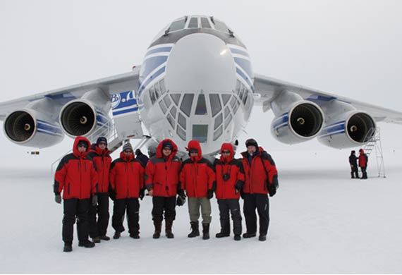 Volga-Dnepr parachutes cargo to remote Antarctic airfield
