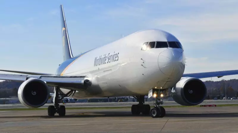 767 Freighter carries up to 52.4 tons of revenue cargo with intercontinental range 767 Freighter carries up to 52.4 tons of revenue cargo with intercontinental range