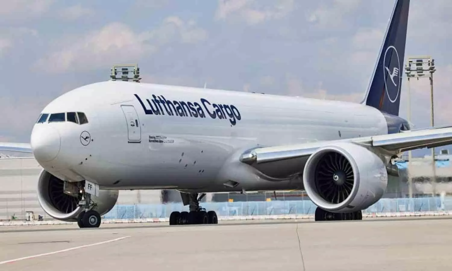 Lufthansa Cargo is first cargo airline to use environment-friendly plastic film for transportation