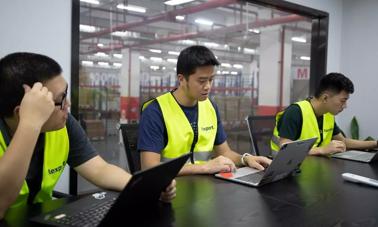 Flexport more than doubled revenue to $3.2 billion , and grew to almost 2,700 employees across 23 offices worldwide in 2021. Flexport more than doubled revenue to $3.2 billion , and grew to almost 2,700 employees across 23 offices worldwide in 2021.
