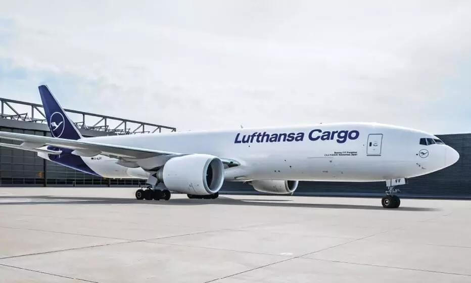 Lufthansa Cargo and Röhlig Logistics partner up for climate protection Lufthansa Cargo and Röhlig Logistics partner up for climate protection
