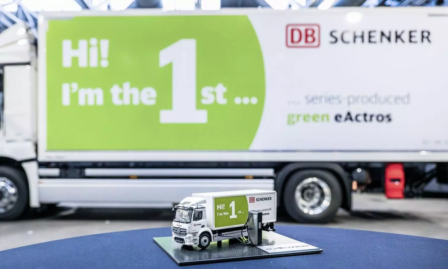 DB Schenker first to take delivery of 19 tonne Mercedes-Benz eActros