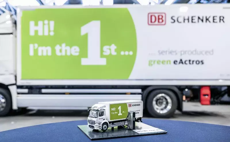 DB Schenker first to take delivery of 19 tonne Mercedes-Benz eActros DB Schenker first to take delivery of 19 tonne Mercedes-Benz eActros