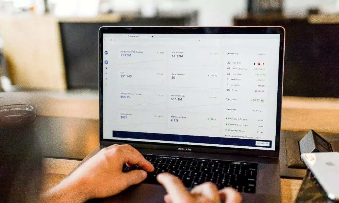 Descartes combines warehousing/shipping solutions for e–comm firms Descartes combines warehousing/shipping solutions for e–comm firms