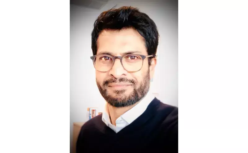 Rakesh Raicar is Cathay Pacifics new Regional General Manager Rakesh Raicar is Cathay Pacifics new Regional General Manager