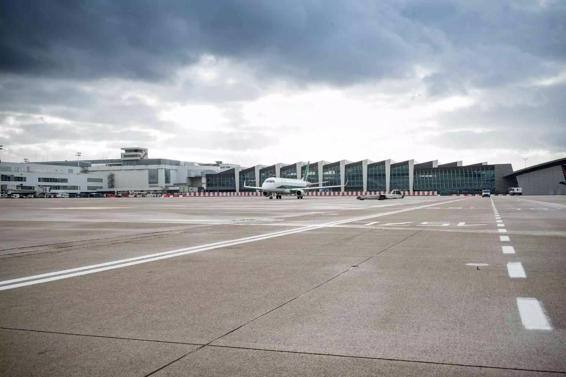 Passenger traffic up, cargo transport down by 14% at Brussels Airport Passenger traffic up, cargo transport down by 14% at Brussels Airport