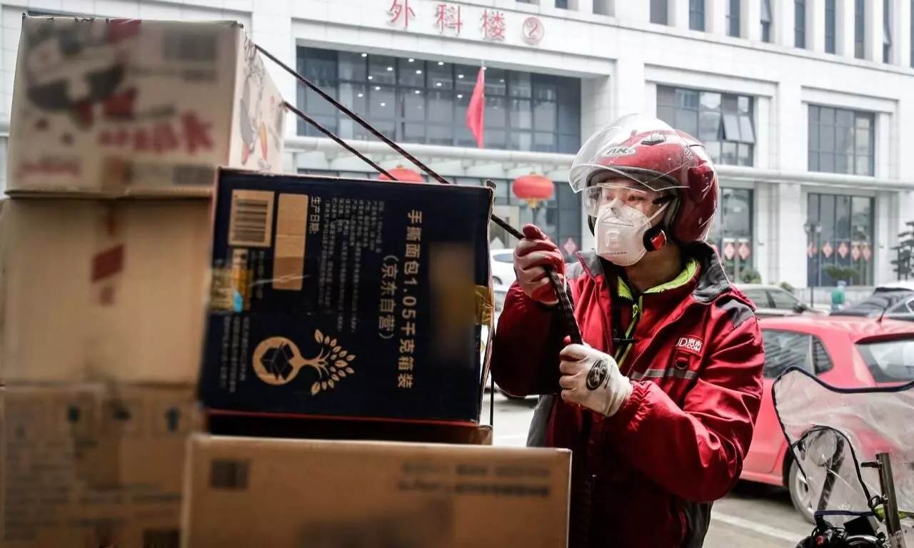 JD.com Q12022 revenue up 18%, active customers over 580mn JD.com Q12022 revenue up 18%, active customers over 580mn