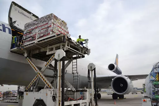 Vancouver Airport, Kale sign deal for cargo operations