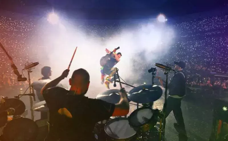 DHL teams up with Coldplay to make their tour as sustainable as possible DHL teams up with Coldplay to make their tour as sustainable as possible