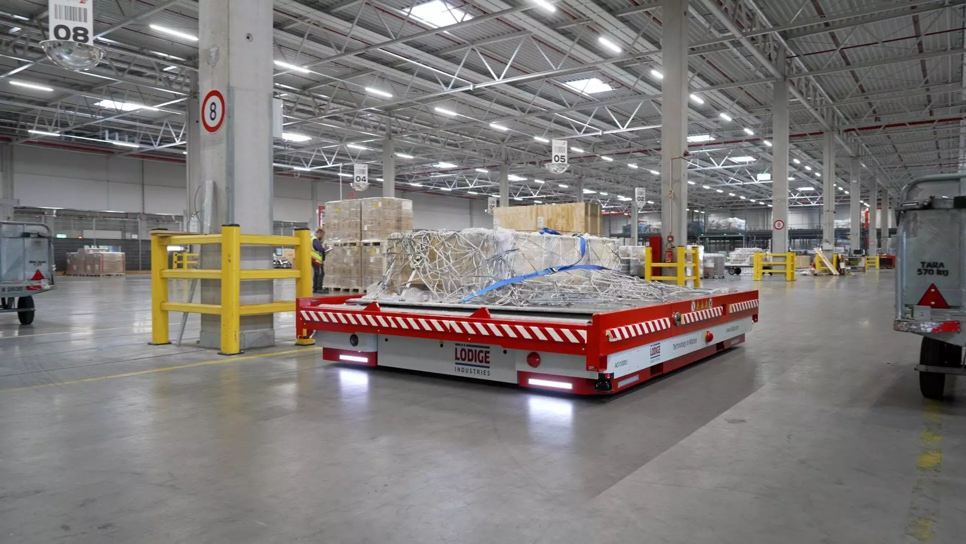 Swissport launches long-term test of automated guided vehicle at Frankfurt air cargo center Swissport launches long-term test of automated guided vehicle at Frankfurt air cargo center