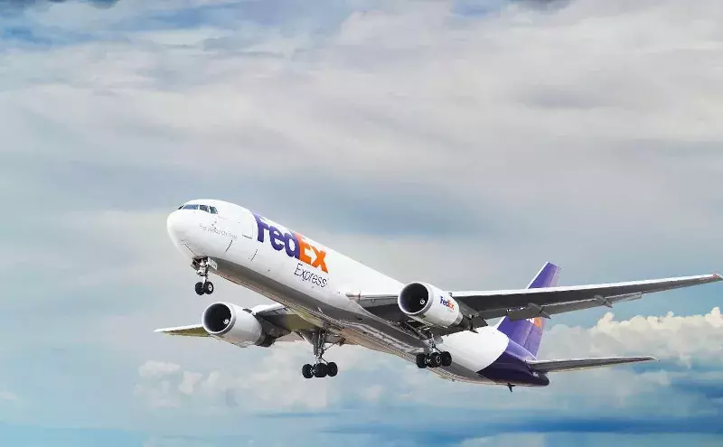 This new route also provides a direct link between FedEx Charles de Gaulle (CDG) Hub and Singapore one day per week This new route also provides a direct link between FedEx Charles de Gaulle (CDG) Hub and Singapore one day per week