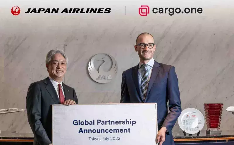 Hiroo Iwakoshi, Executive Officer, Cargo and Mail at Japan Airlines and Moritz Claussen, Founder and Co-CEO of cargo.one Hiroo Iwakoshi, Executive Officer, Cargo and Mail at Japan Airlines and Moritz Claussen, Founder and Co-CEO of cargo.one