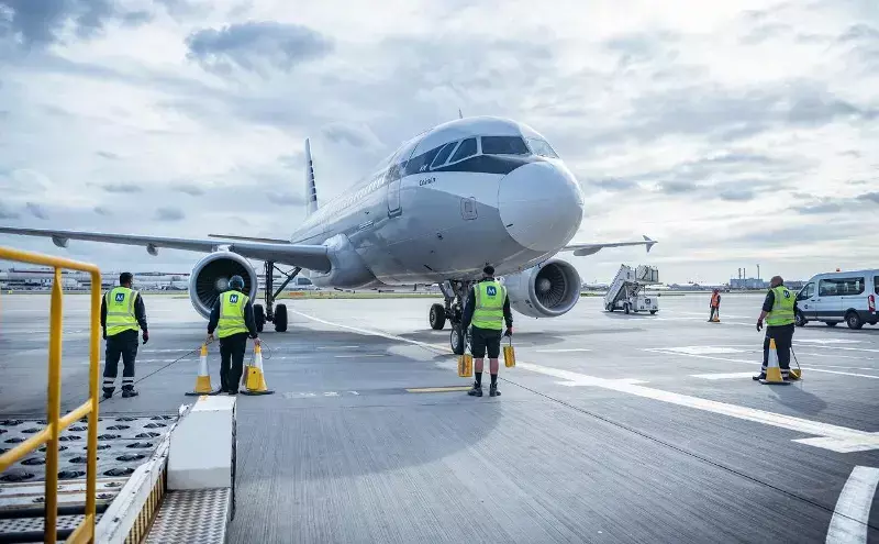 Agility completes £763 million acquisition of Menzies Aviation Agility completes £763 million acquisition of Menzies Aviation