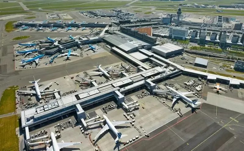 Dutch plan to curb flights at Schiphol airport draws flak Dutch plan to curb flights at Schiphol airport draws flak