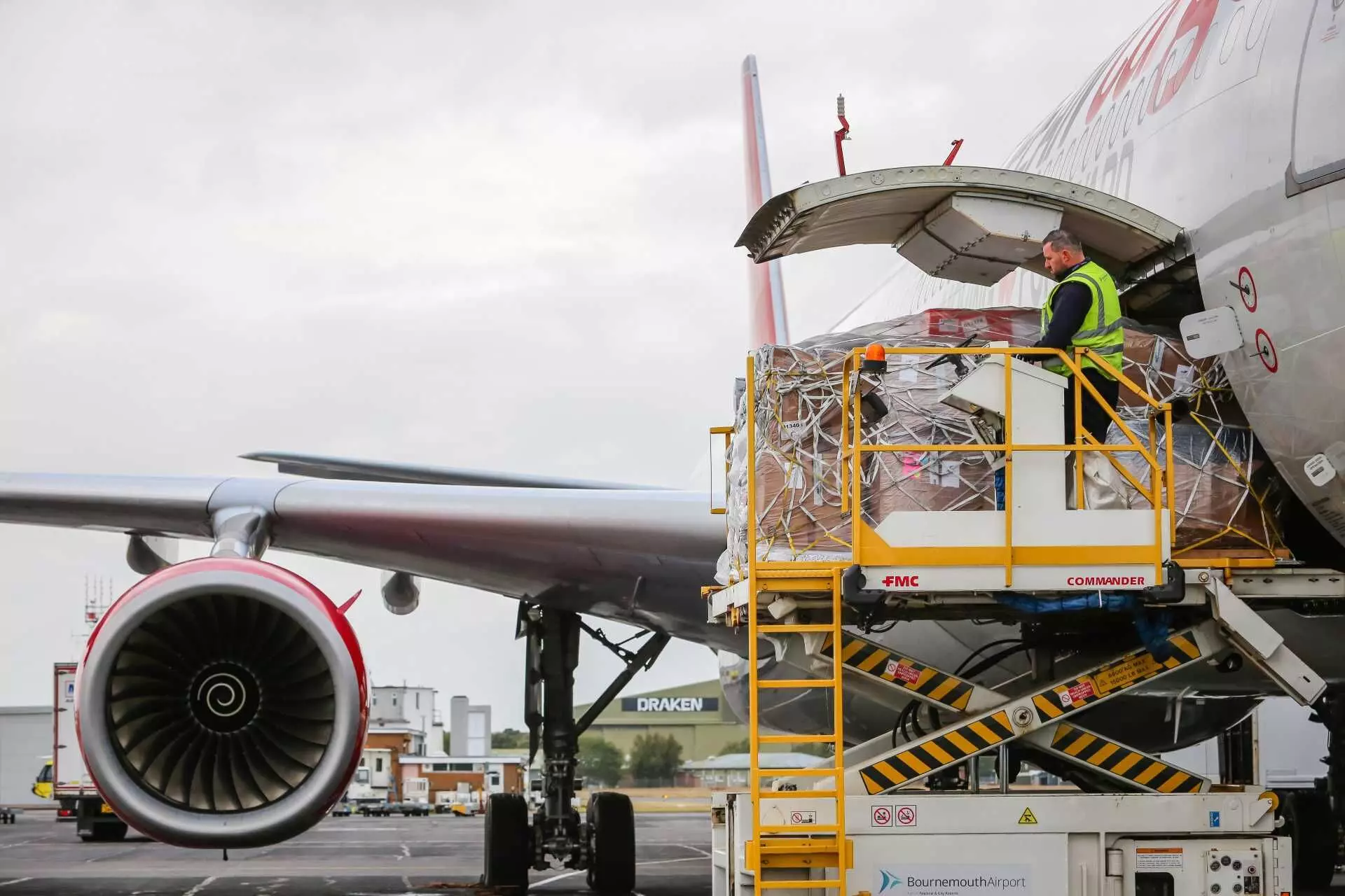 Cargo First strengthens One Team operation at Bournemouth Airport as e-commerce demand grows