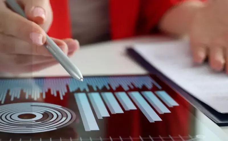 C.H. Robinson Q3 topline down 4% on lower prices C.H. Robinson Q3 topline down 4% on lower prices