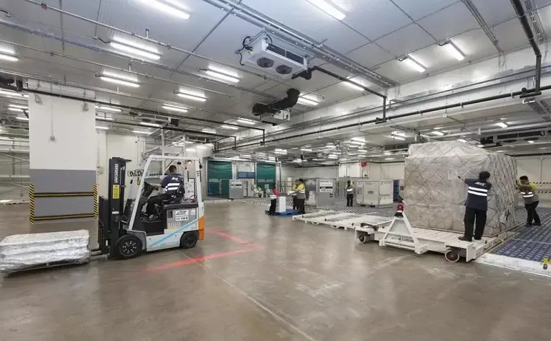 Cathay Pacific Services opens pharma handling centre Cathay Pacific Services opens pharma handling centre