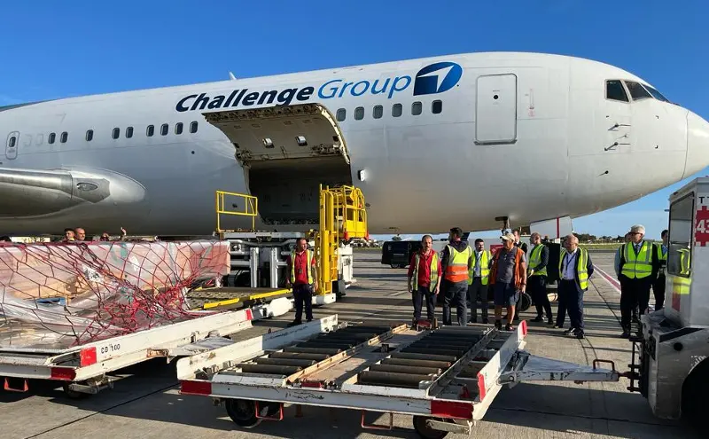 Challenge Airlines MT brings back Flemish tapestries to Malta Challenge Airlines MT brings back Flemish tapestries to Malta