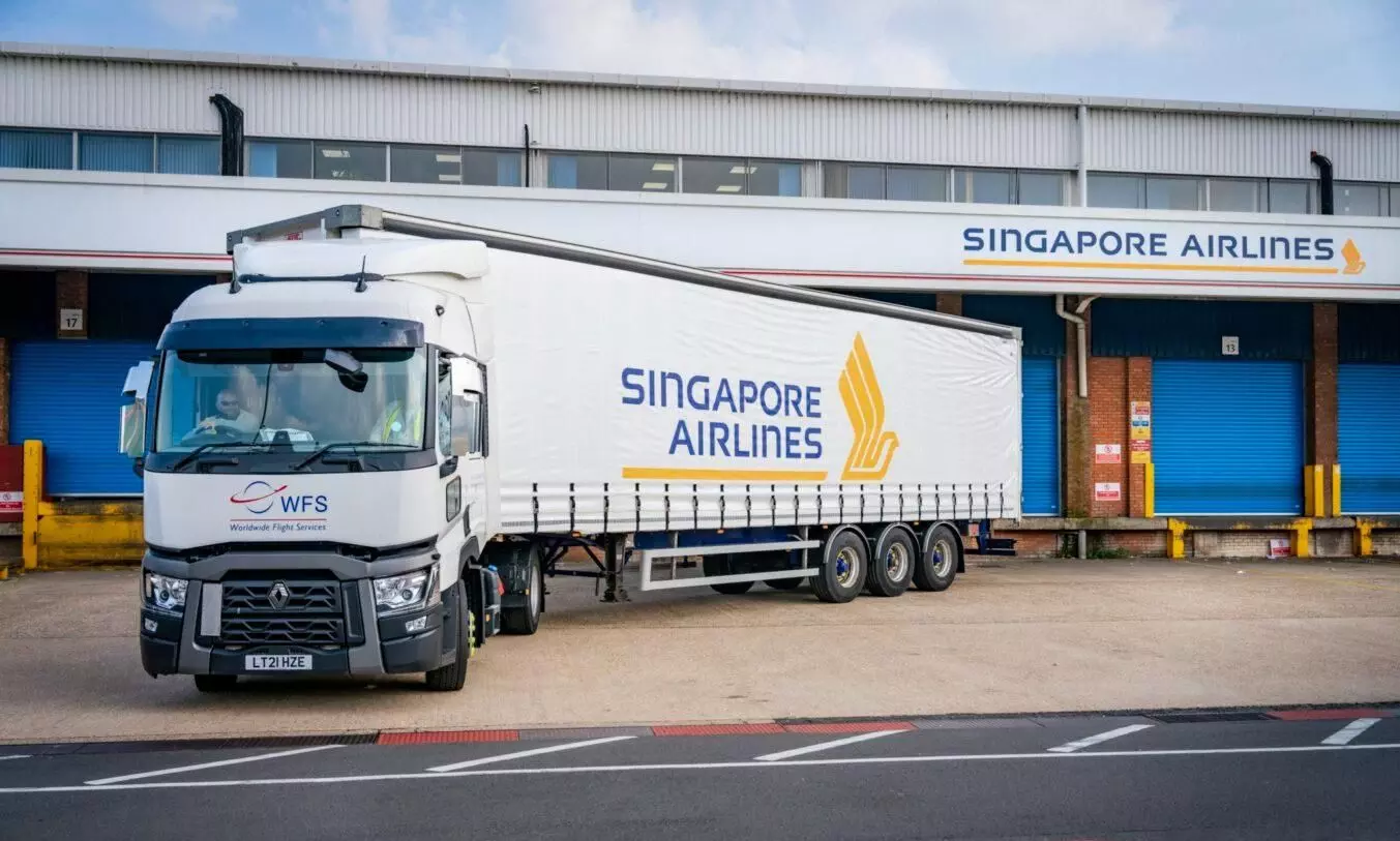 Singapore Airlines awards domestic trucking contract to WFS in the UK