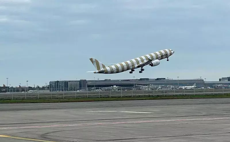 AerCap delivers first of six new Airbus A330 Neo aircraft to Condor AerCap delivers first of six new Airbus A330 Neo aircraft to Condor