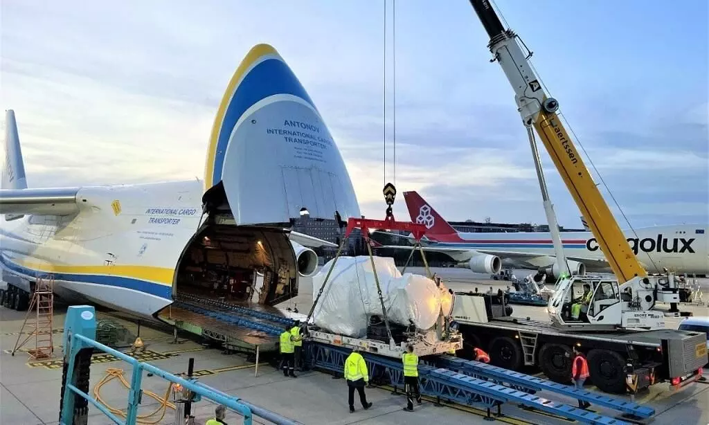 Air freighting outsized cargo challenging but rewarding