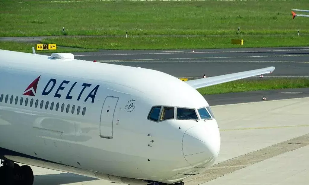 Delta Air Lines Q4 cargo revenue up 33% Delta Air Lines Q4 cargo revenue up 33%