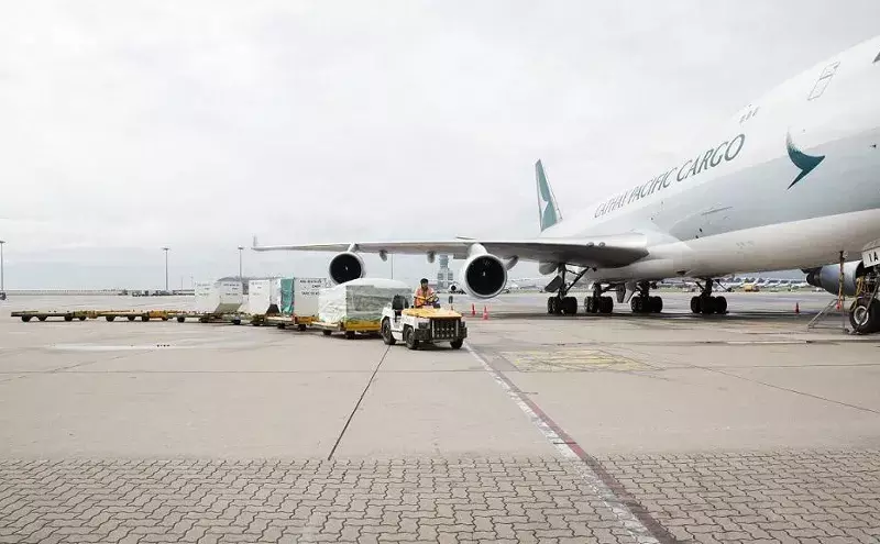 Cathay cargo carried down 21% in Dec, drops 13% in 2022 Cathay cargo carried down 21% in Dec, drops 13% in 2022