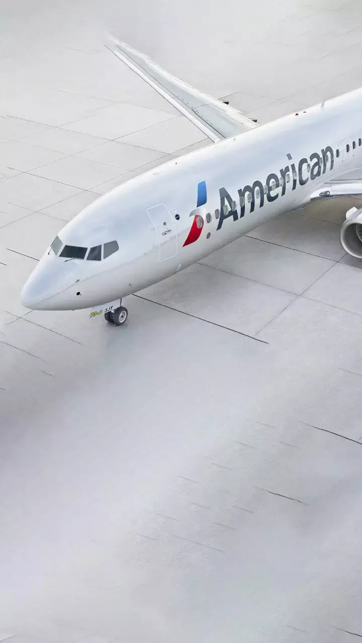 American Airlines 2022 cargo revenue drops 6% to $1.2bn