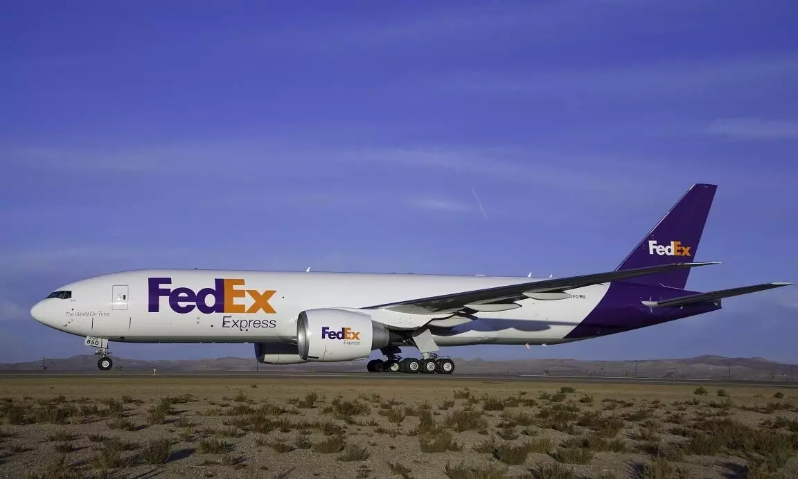 FedEx lays off 10% global management staff FedEx lays off 10% global management staff