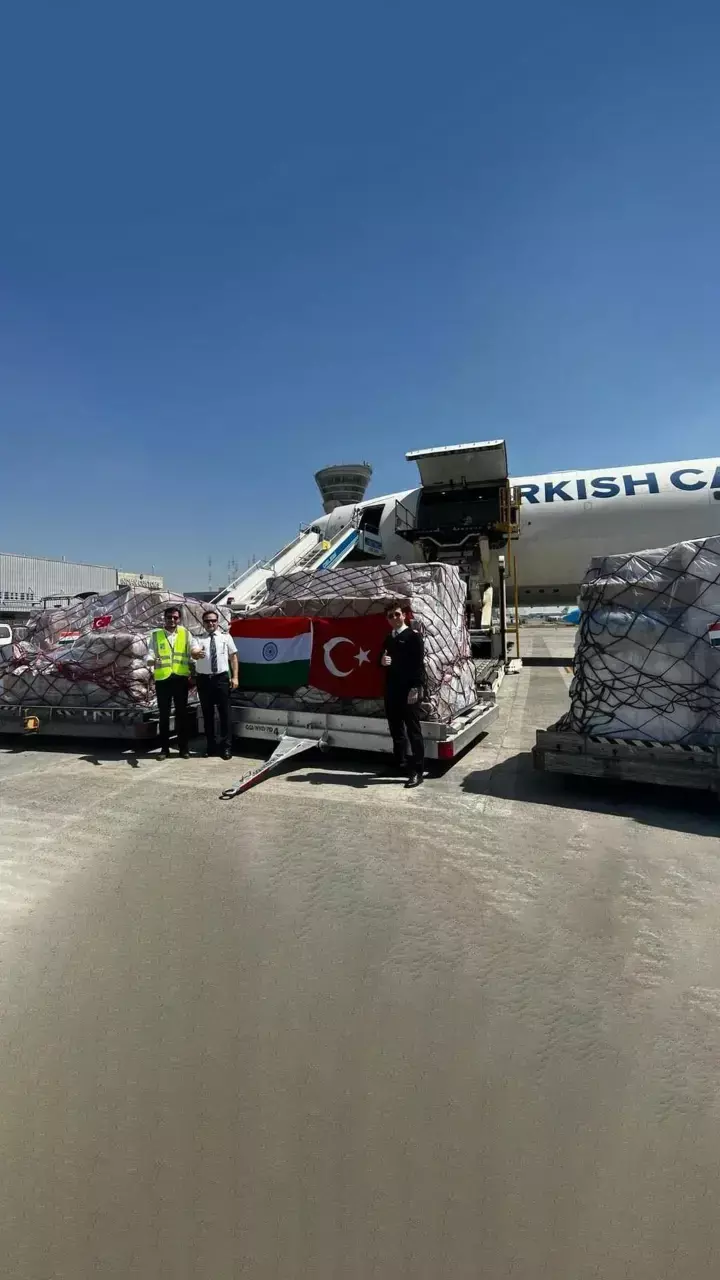 Turkish transports 400 tonnes aid from Hyd