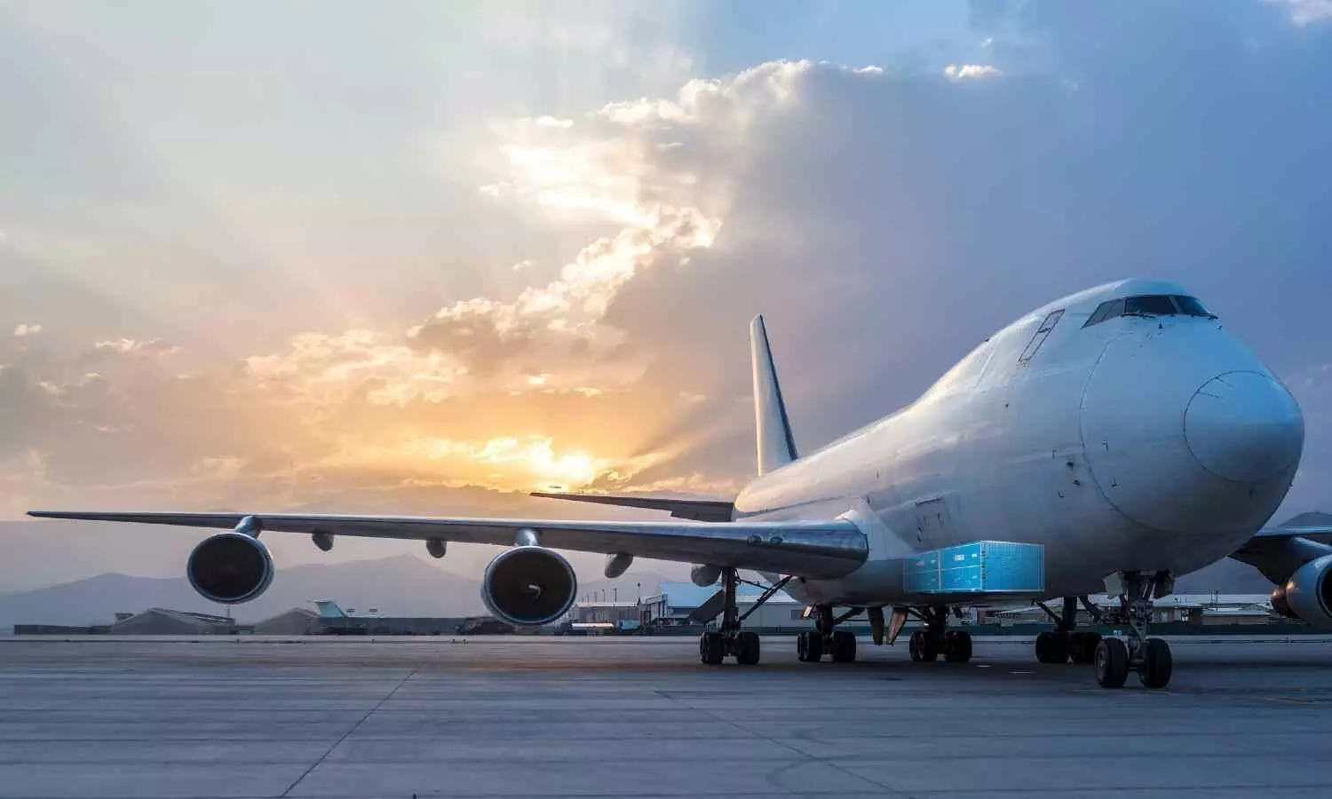 Cathay Cargo sign long-term rental agreement with Tower Cold Chain