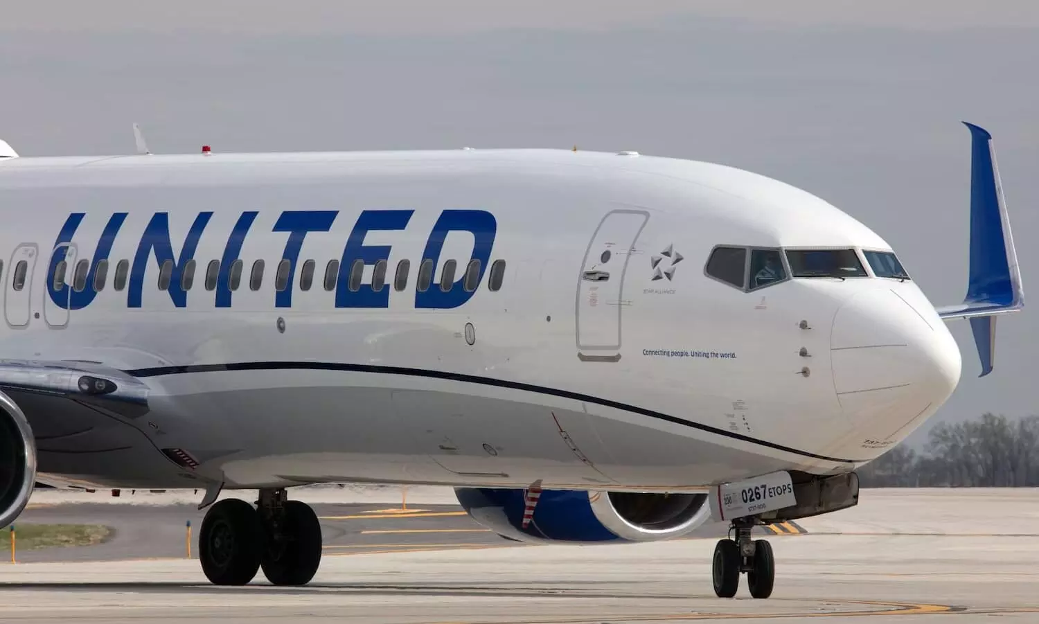 United Airlines Q1 cargo revenue down 36%