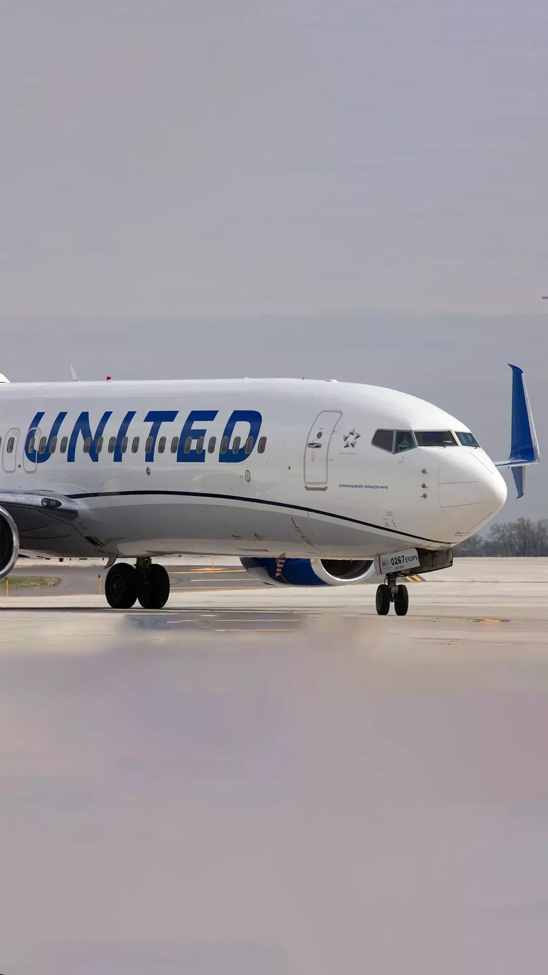 United Airlines Q1 cargo revenue down 36%