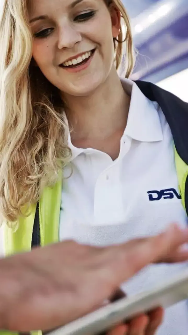 DSV Q1 revenue down 33% on weak air/sea volumes