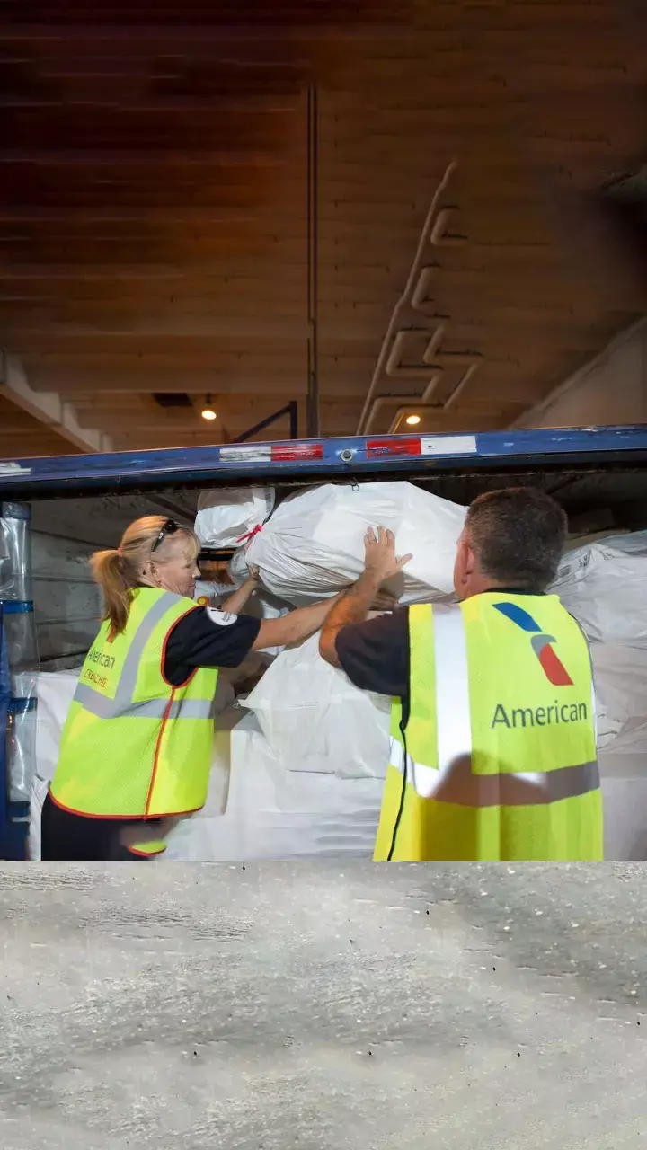 American Airlines Q1 cargo revenue drops 39%