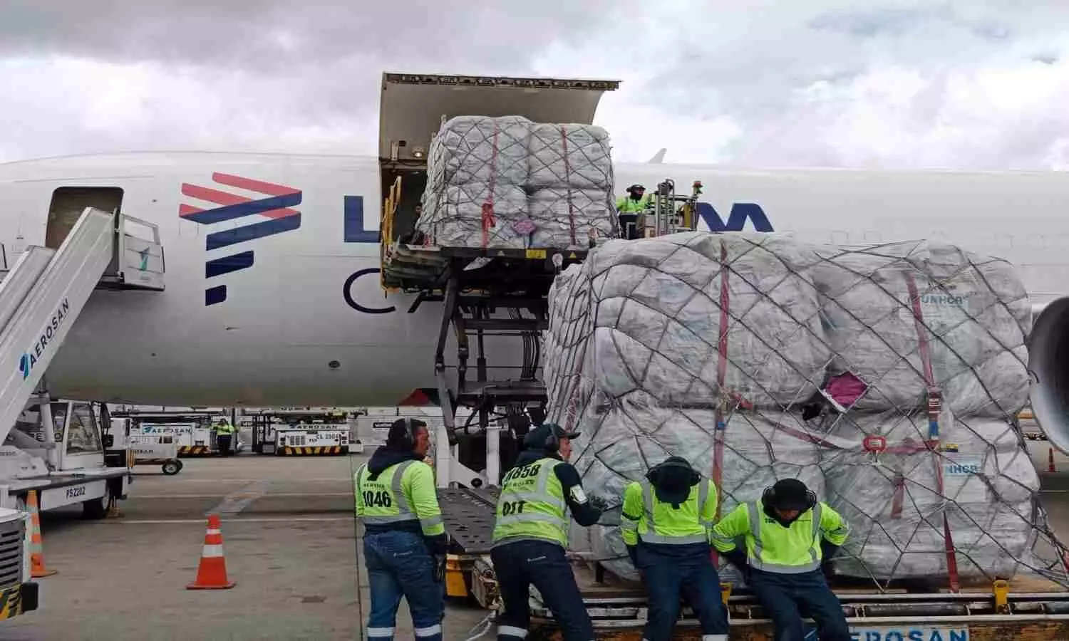 LATAM Group transports over 60 tonnes of humanitarian aid free of cost LATAM Group transports over 60 tonnes of humanitarian aid free of cost