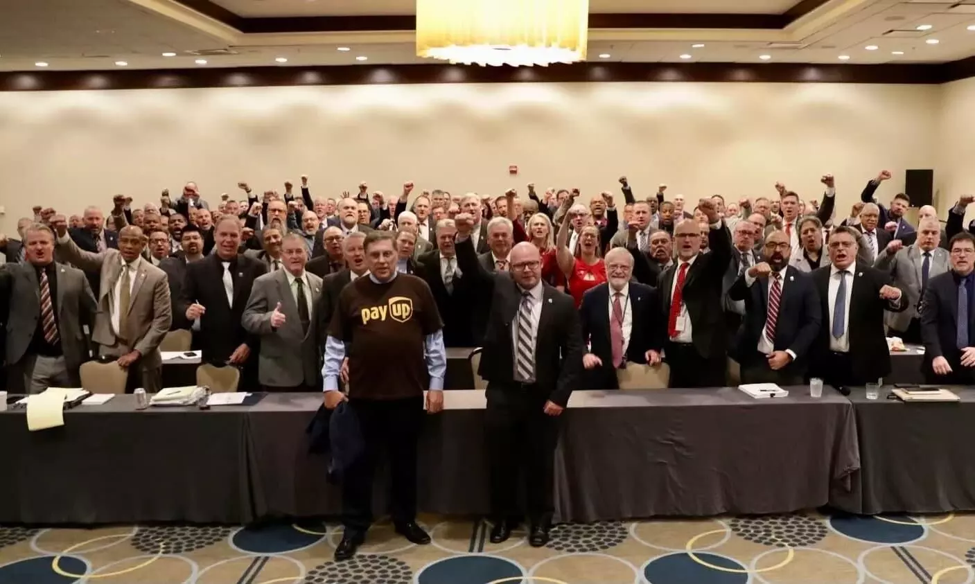 Teamsters, UPS negotiations collapse Teamsters, UPS negotiations collapse