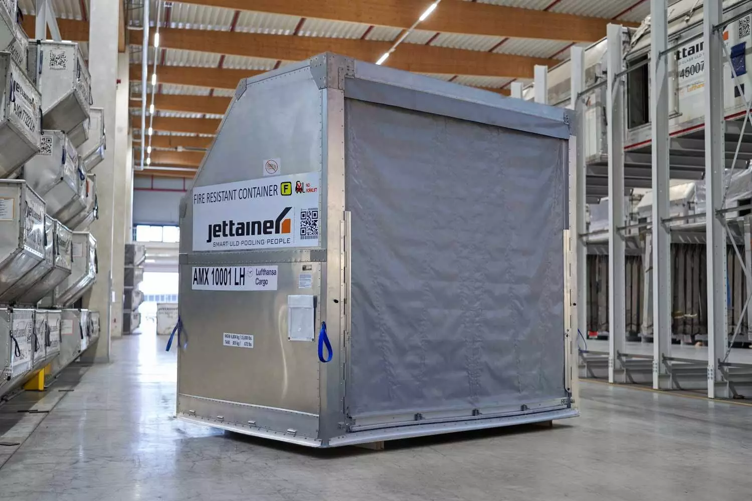 Lufthansa Cargo uses fire-resistant containers from Jettainer