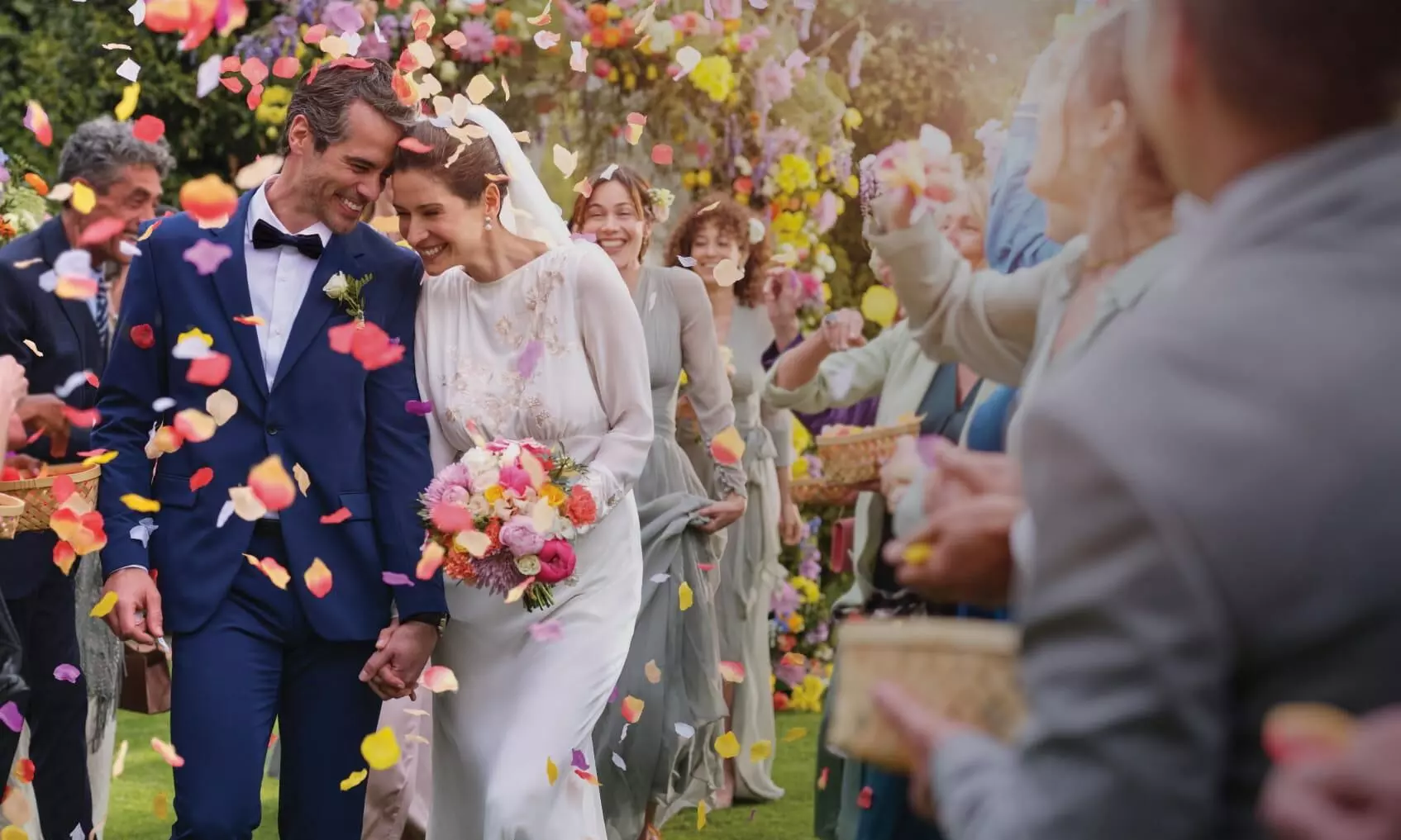 Emirates SkyCargo flower shipments surge as wedding season kicks off Emirates SkyCargo flower shipments surge as wedding season kicks off