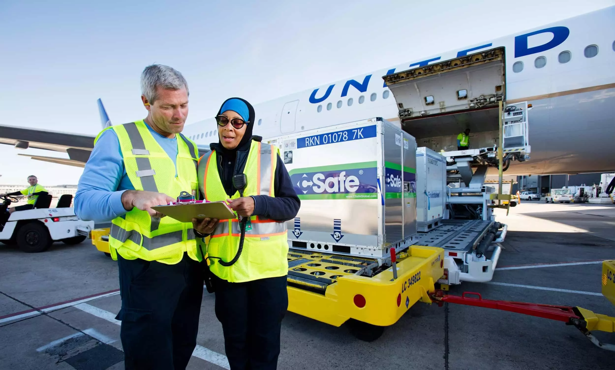 United Q2 cargo revenue drops 37% United Q2 cargo revenue drops 37%