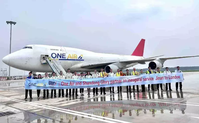 Celebrating in China as One Airs first commercial flight prepares to depart from Jinan-Shandong Celebrating in China as One Airs first commercial flight prepares to depart from Jinan-Shandong