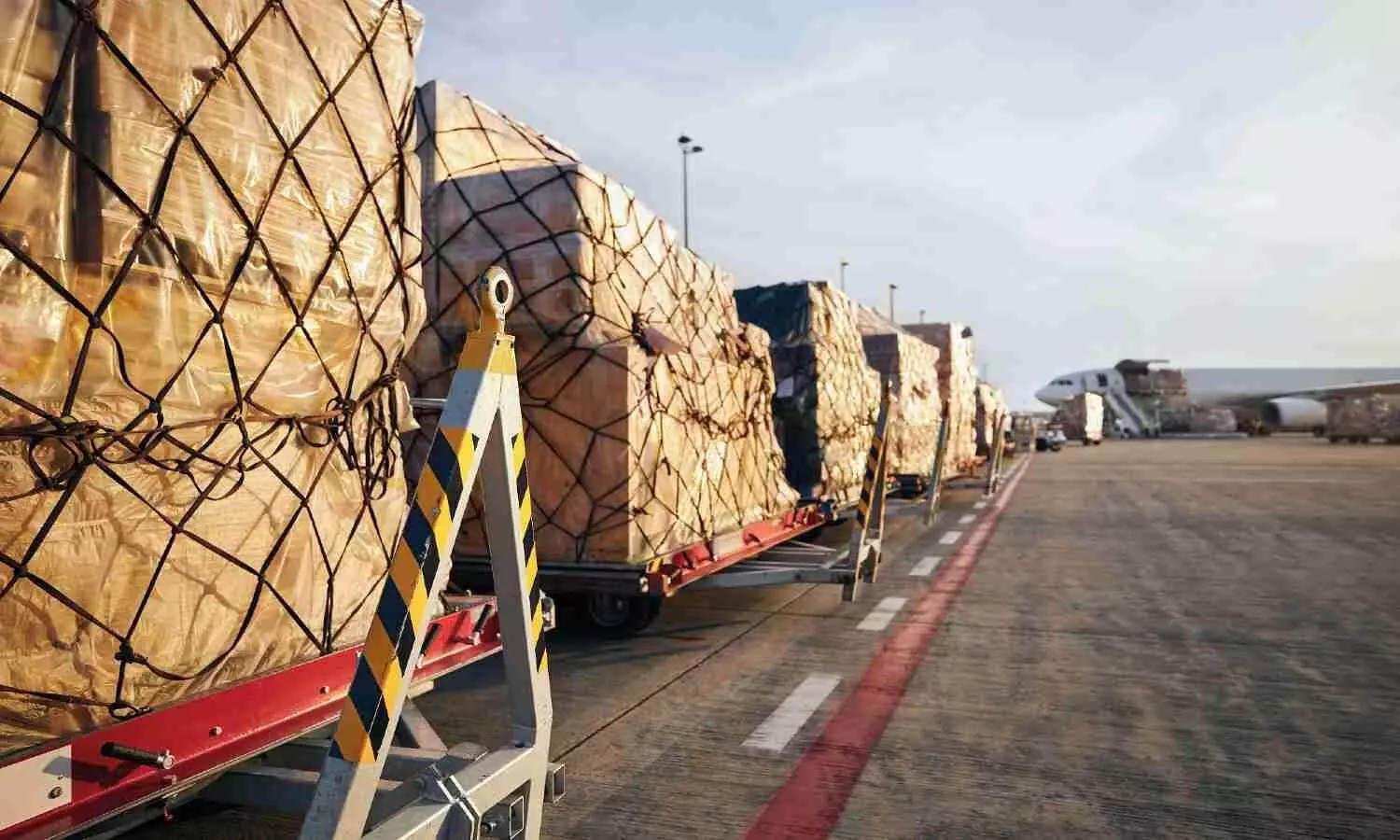 cargo-partner expands service between Western Europe and Asia cargo-partner expands service between Western Europe and Asia