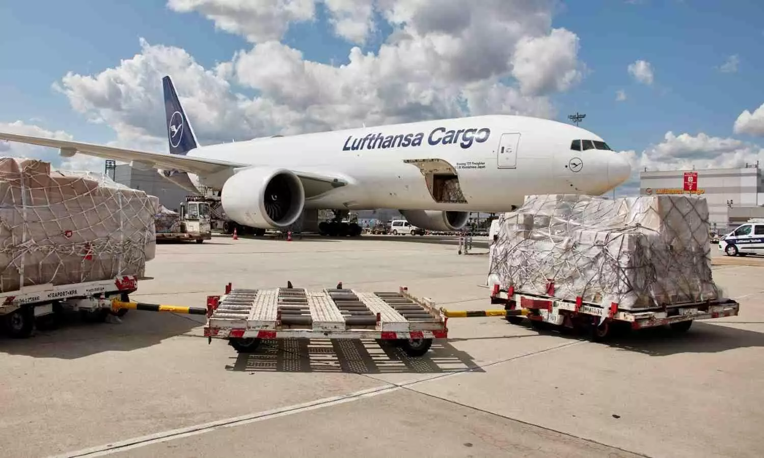 Lufthansa Cargo focuses on sustainability, digitalisation, eCommerce Lufthansa Cargo focuses on sustainability, digitalisation, eCommerce