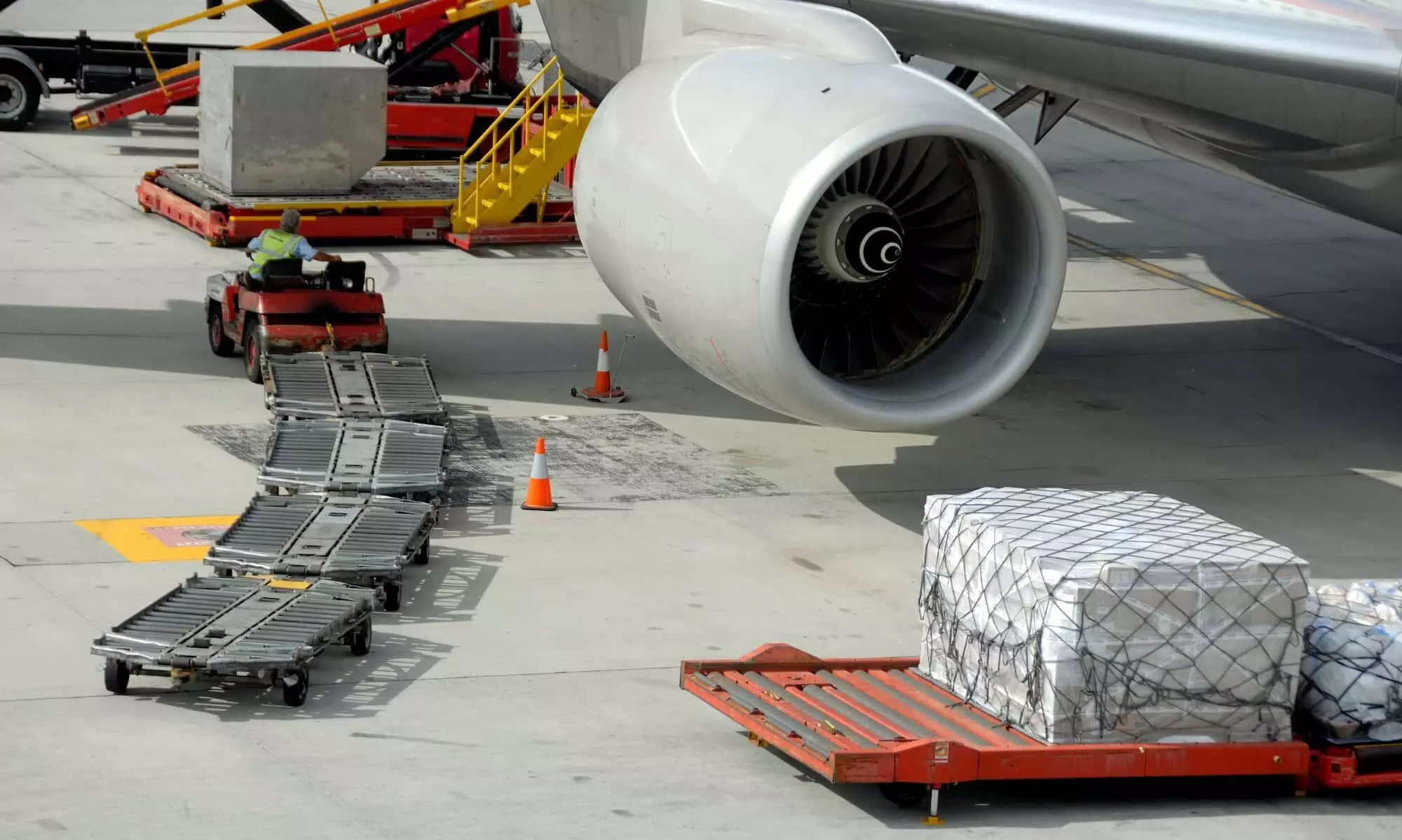 Air cargo demand up 1.5% in August, 1st YoY increase since Feb 2022 Air cargo demand up 1.5% in August, 1st YoY increase since Feb 2022