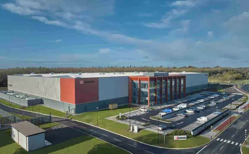 DB Schenker invests €94 million for new facilities in Ireland DB Schenker invests €94 million for new facilities in Ireland